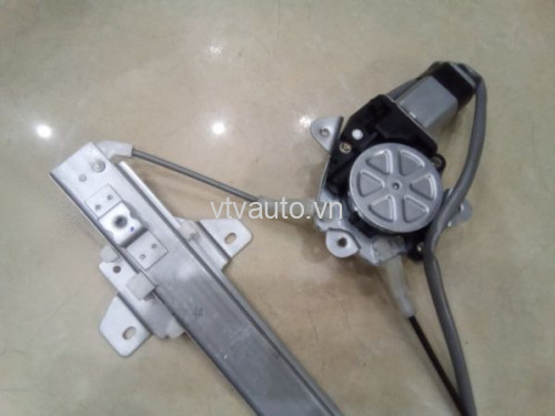 Compa + mô tơ lên kính sau phải Suzuki Vitara ,1997-2005