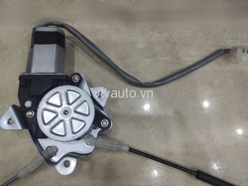 Compa + mô tơ lên kính trước phải Suzuki Vitara ,1997-2005 