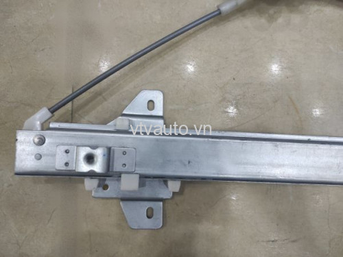 Compa + mô tơ lên kính trước phải Suzuki Vitara ,1997-2005 