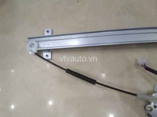 Compa + mô tơ lên kính trước trái Suzuki Vitara ,1997-2005