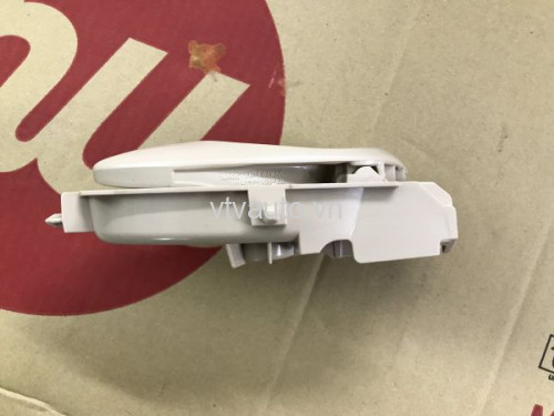 Tay mở trong phải (trước=sau) 69205-0D330-A0/69205-0D370 màu vàng ngà Vios 2014 - 2022