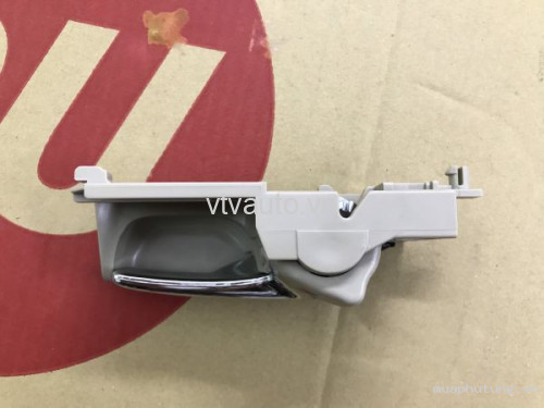   Tay mở trong phải có mạ 69205-0D080/ 69205-12190 Corolla  Altis 02 -07, Innova 06 -15, Hilux 08 -15, Fortuner 08-16