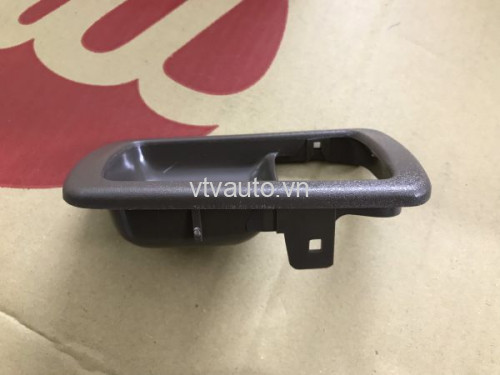 Ốp tay mở trong phải (trước=sau) 69277-32060 màu nâu Camry 1992-1996