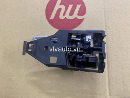Tay mở trong phải (trước=sau) 69205-0K160-C0 có mạ Toyota Innova 2017-2022