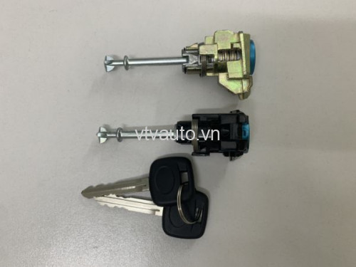 Khóa chìa cánh cửa trước LH, RH Toyota Fortuner 2005-2016