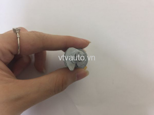 Trục ruột cụm khóa đề Toyota Hilux 1992-1997