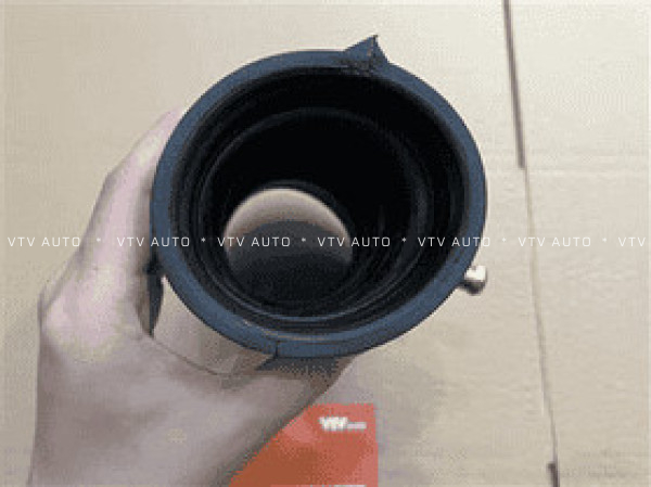 Ống Cao Su Cổ Hút Gió Từ Bầu E Đến Cổ Ga Camry 3Vz 3.0 91-95 I Oem: 17881-62040