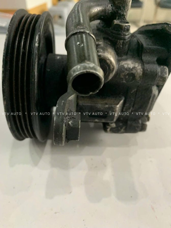 Bơm trợ lực lái Nissan U13 93 