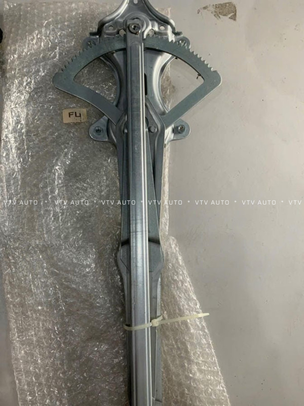 Compa trước trái PRADO 10 