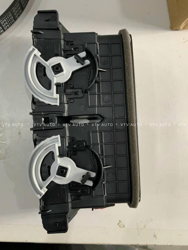 Cửa gió điều hòa giữa táp lô Toyota Yaris 5 cửa 06-11 (Xám) 