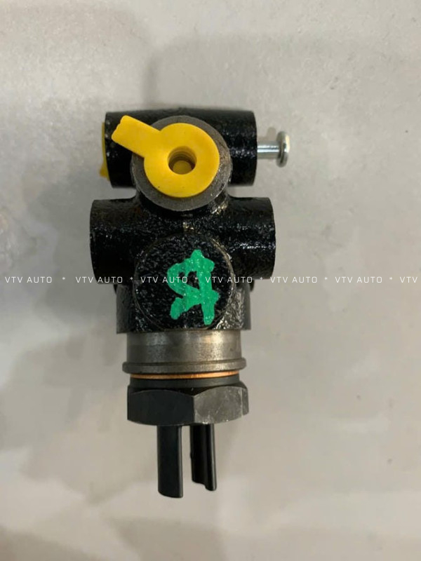 Cụm chia dầu phanh sau zace 05 47910-27110