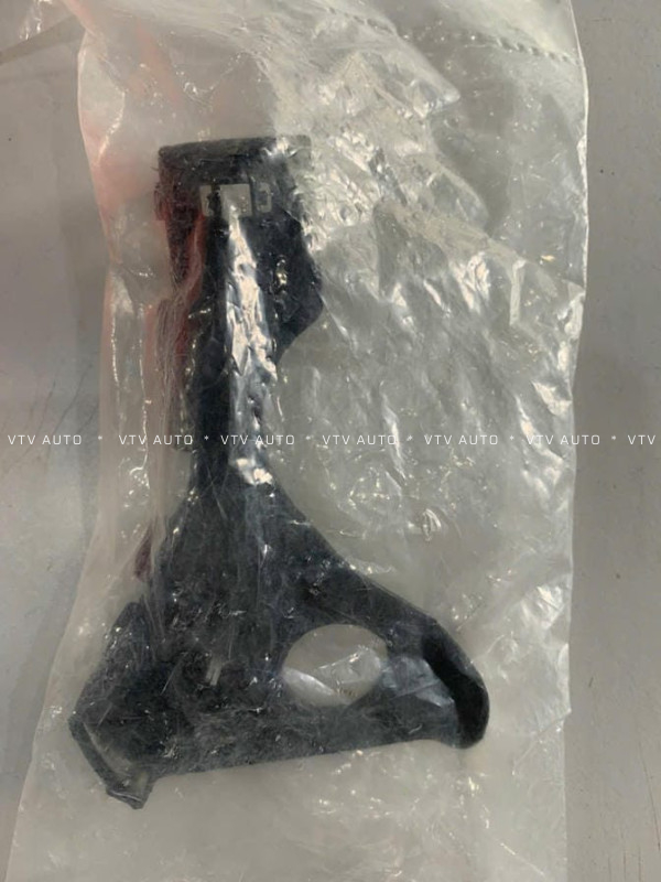 Tai nhựa trước 2 bên ALTIS 01