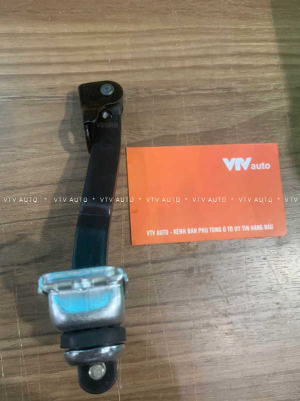 Hãm cửa sau Daewoo Magnus mã 96635999