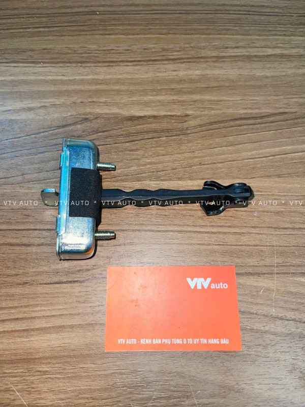 Hãm cửa trước Toyota Corolla nhập 07-14 mã 68610-02181
