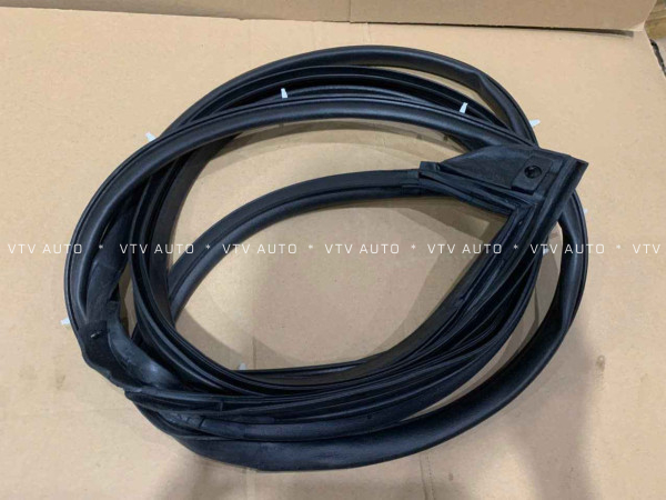 Gioăng Xốp Trên Cánh Cửa Trước Phải Camry  07-11