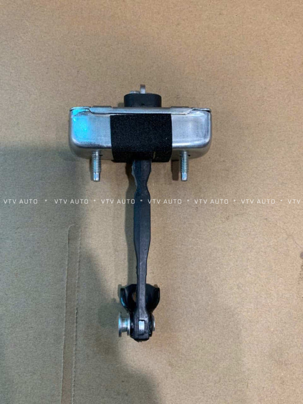 Hãm Cửa, Hạn Chế Cửa Trước Phải, Có Vấu Cài Land Cruiser 98-07, Lx470 98-07