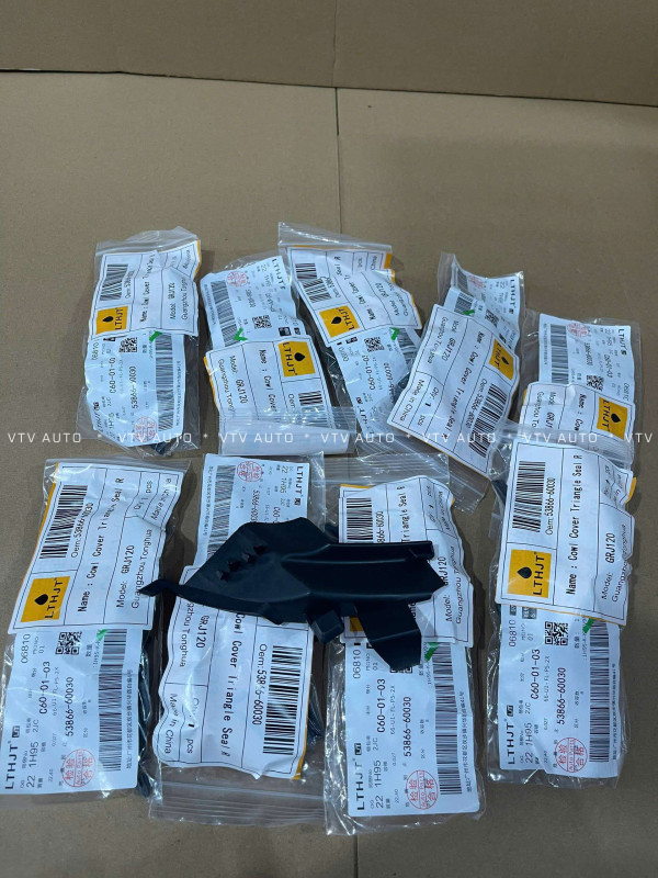 Ốp Nẹp Góc Dưới Chân Kính Chắn Gió Trước Bên Phải Toyota Prado 03-08