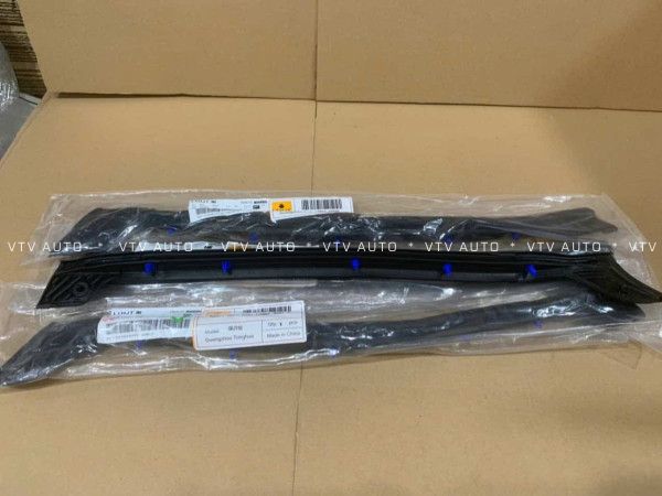 Gioăng Mép Dưới Cửa Sau Phải Toyota Prado 09-20