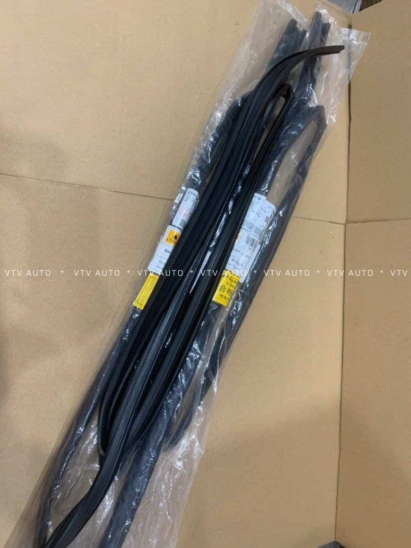 Gioăng Dẫn Kính, Trượt Kính Sau Trái Lexus Gx460 Gx400 09-13