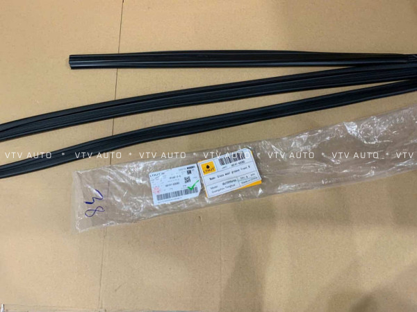 Gioăng Dẫn Kính, Trượt Kính Trước Phải Lexus Gx460 Gx400 09-13