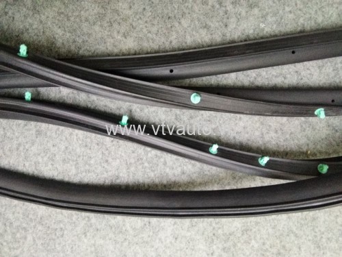 GIOĂNG CÁNH CỬA DAEWOO NUBIRA 1.6 (RON CÁNH CỬA)