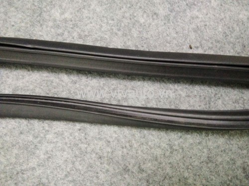 GIOĂNG CÁNH CỬA DAEWOO NUBIRA 1.6 (RON CÁNH CỬA)